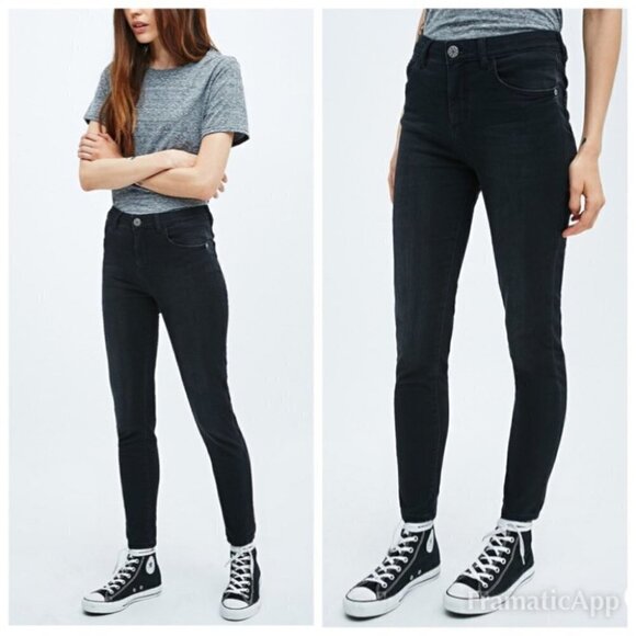 Bdg mid rise cigarette ankle black jeans size 25 - Picture 1 of 7